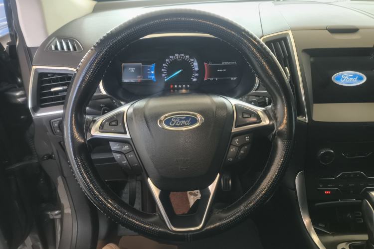 Used Ford Edge 2017 EcoBoost 245 Four-Wheel Drive Sporty 7-Seater Steering Wheel