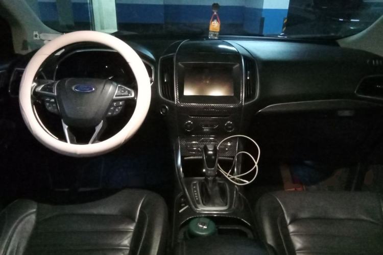 Used Ford Edge 2017 EcoBoost 245 Four-Wheel-Drive Flagship 7-Seater Center Console