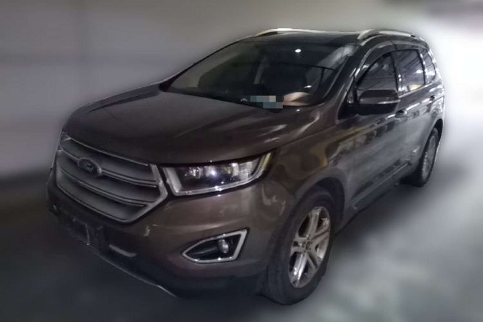 Used Ford Edge 2017 EcoBoost 245 Two-Wheel-Drive Sporty 7-Seater Front Left 45 Deg