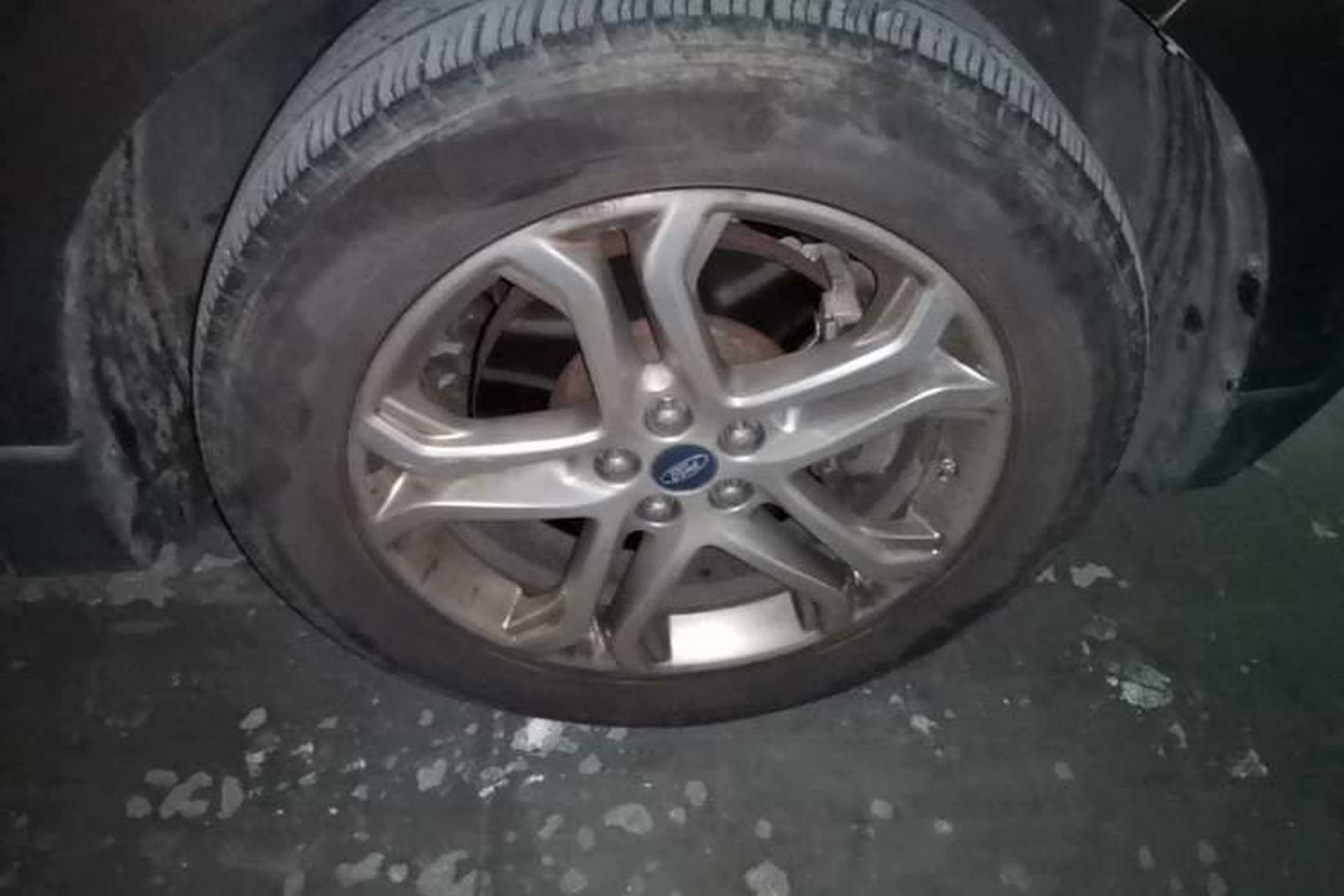Used Ford Edge 2017 EcoBoost 245 Two-Wheel-Drive Sporty 7-Seater Right Front Wheel Hub