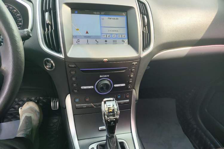 Used Ford Edge 2017 EcoBoost 245 Four-Wheel-Drive Flagship 7-Seater Audio And AC Panel