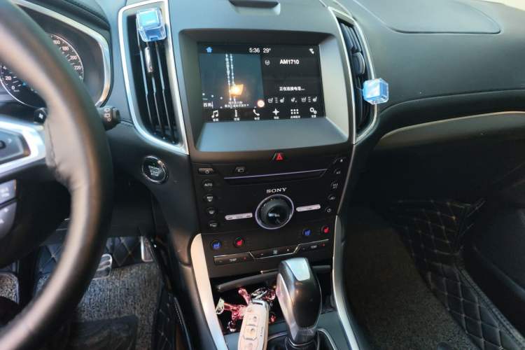 Used Ford Edge 2017 EcoBoost 245 Four-Wheel-Drive Flagship 7-Seater Audio And AC Panel