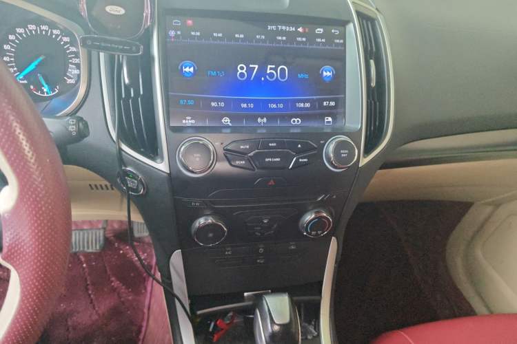 Used Ford Edge 2017 EcoBoost 245 Two-Drive Platinum Edition 5 Seats Audio And AC Panel