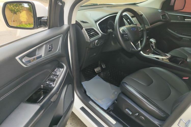 Used Ford Edge 2017 EcoBoost 245 Four-Wheel-Drive Flagship 7-Seater Driver Seat