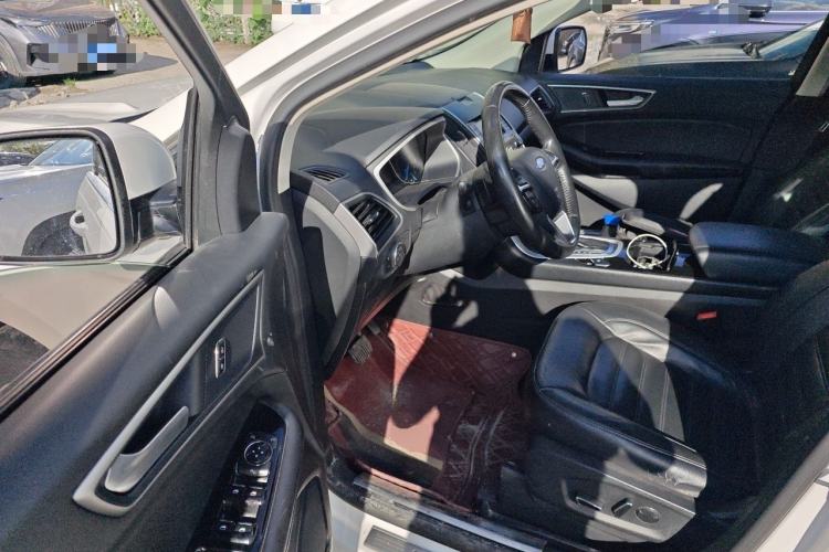 Used Ford Edge 2017 EcoBoost 245 Two-Drive Platinum Edition 5 Seats Driver Seat
