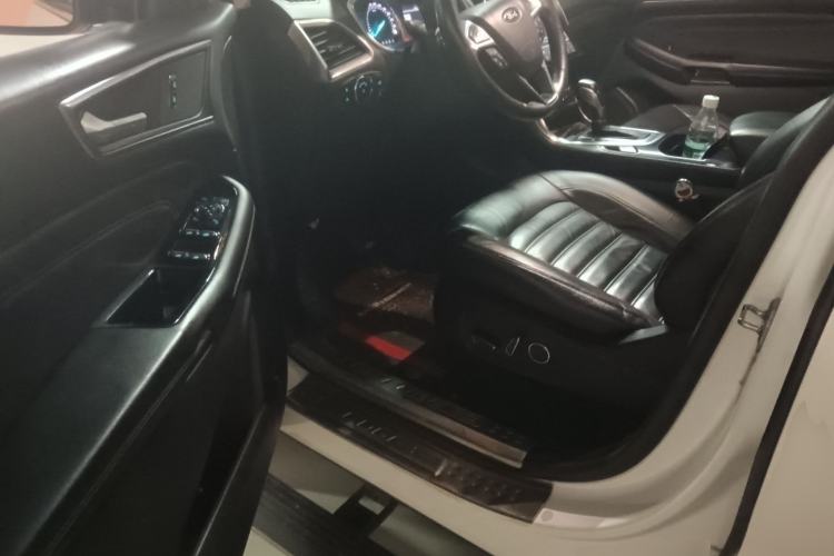 Used Ford Edge 2017 EcoBoost 245 Two-Wheel-Drive Sporty 7-Seater Driver Seat