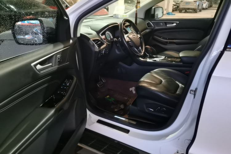 Used Ford Edge 2017 EcoBoost 245 Four-Wheel-Drive Flagship 7-Seater Driver Seat