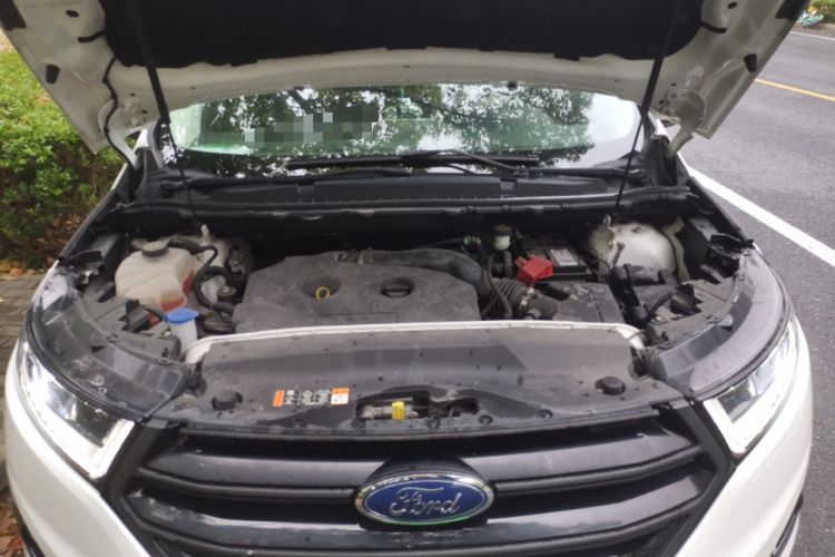 Used Ford Edge 2017 EcoBoost 245 Two-Wheel-Drive Sporty 7-Seater Engine Bay