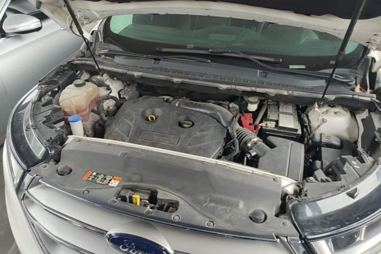 Used Ford Edge 2017 EcoBoost 245 Four-Wheel Drive Sporty 7-Seater Engine Bay