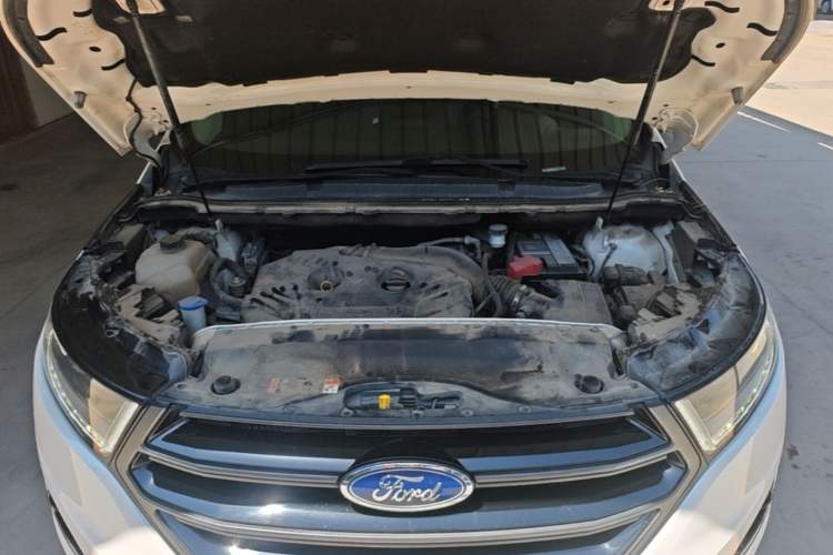 Used Ford Edge 2017 EcoBoost 245 Two-Wheel-Drive Sporty 7-Seater Engine Bay