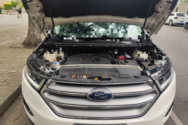 Used Ford Edge 2017 EcoBoost 245 Four-Wheel Drive Sporty 7-Seater Engine Bay