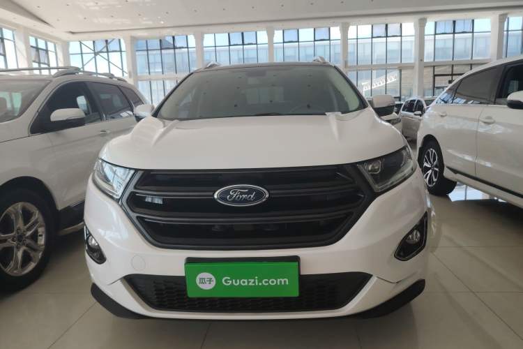 Used Ford Edge 2017 EcoBoost 245 Two-Wheel-Drive Sporty 7-Seater Exterior 1