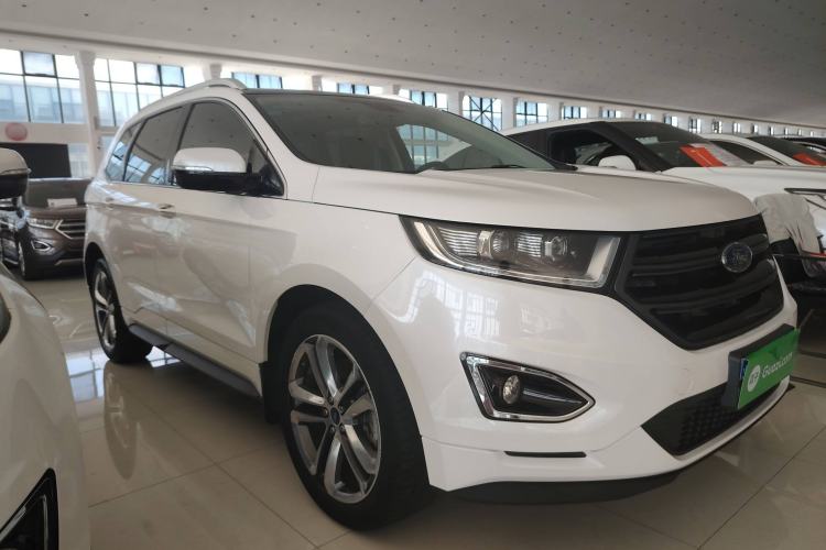 Used Ford Edge 2017 EcoBoost 245 Two-Wheel-Drive Sporty 7-Seater Exterior 2