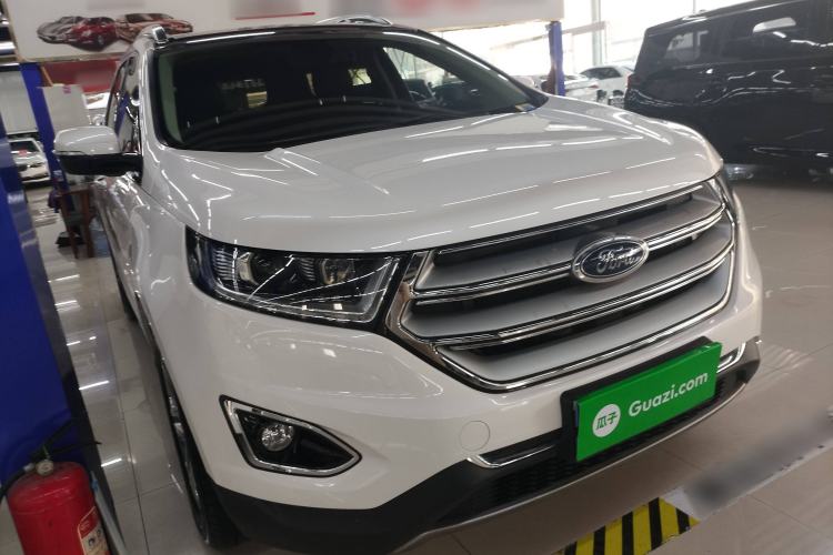 Used Ford Edge 2017 EcoBoost 245 Two-Wheel-Drive Sporty 7-Seater Exterior 2