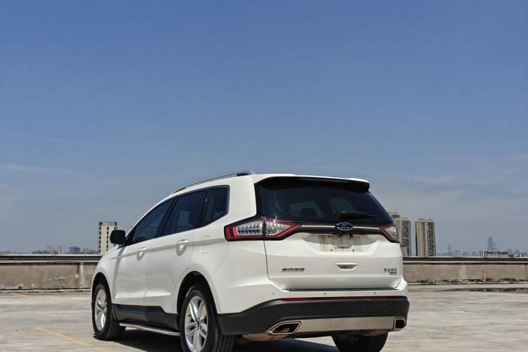 Used Ford Edge 2017 EcoBoost 245 Two-Drive Platinum Edition 5 Seats Exterior 3