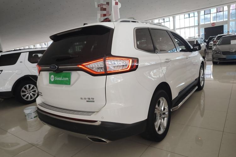 Used Ford Edge 2017 EcoBoost 245 Two-Wheel-Drive Sporty 7-Seater Exterior 3