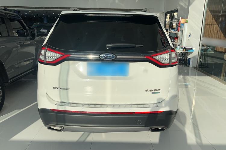 Used Ford Edge 2017 EcoBoost 245 Two-Wheel-Drive Sporty 7-Seater Exterior 4
