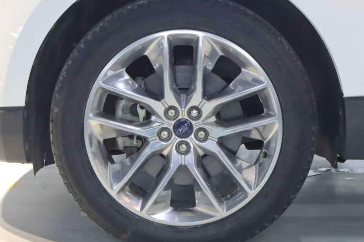 Used Ford Edge 2017 EcoBoost 245 Four-Wheel-Drive Flagship 7-Seater Exterior 4