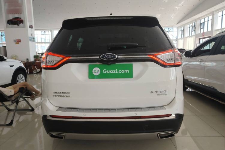 Used Ford Edge 2017 EcoBoost 245 Two-Wheel-Drive Sporty 7-Seater Exterior 4