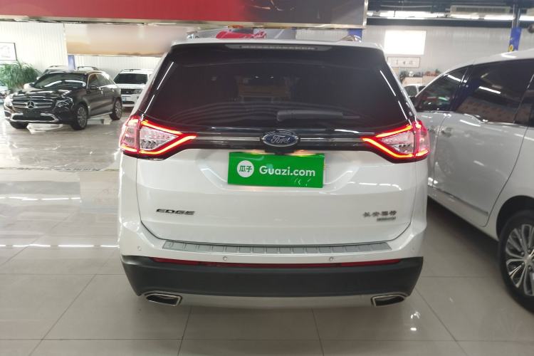 Used Ford Edge 2017 EcoBoost 245 Two-Wheel-Drive Sporty 7-Seater Exterior 4