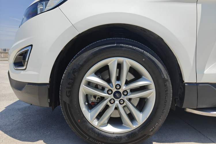 Used Ford Edge 2017 EcoBoost 245 Two-Drive Platinum Edition 5 Seats Exterior 9