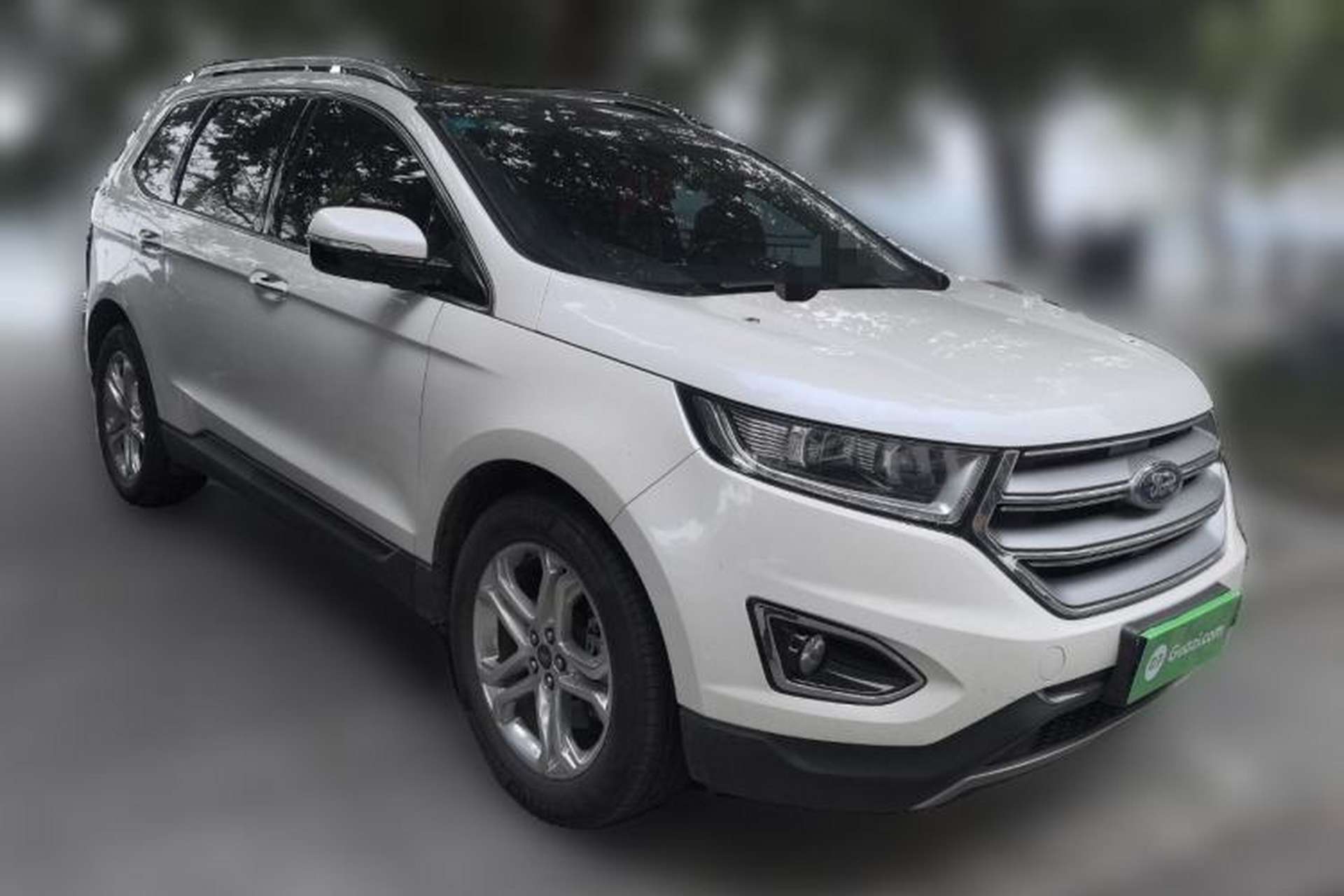 Used Ford Edge 2017 EcoBoost 245 Two-Wheel-Drive Sporty 7-Seater Front Right 45 Deg