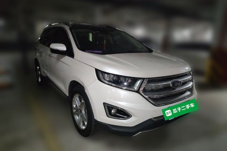 Used Ford Edge 2017 EcoBoost 245 Two-Wheel-Drive Sporty 7-Seater Front Right 45 Deg
