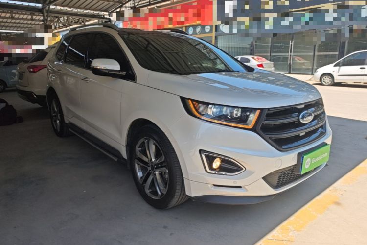Used Ford Edge 2017 EcoBoost 245 Two-Wheel-Drive Sporty 7-Seater Front Right 45 Deg