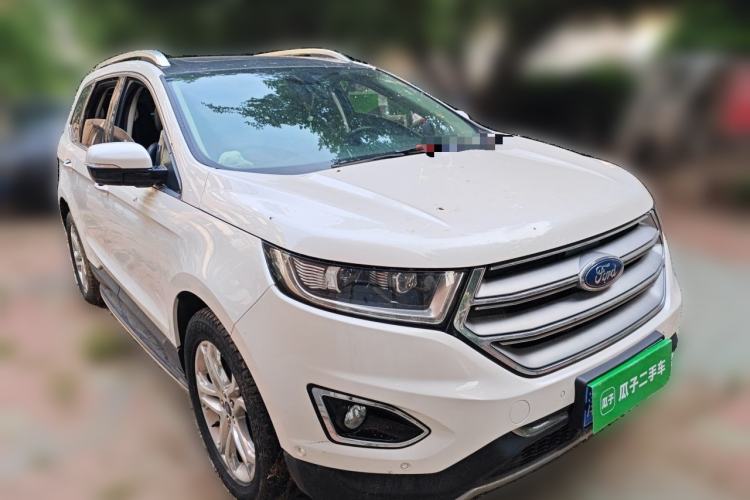 Used Ford Edge 2017 EcoBoost 245 Four-Wheel Drive Sporty 7-Seater Front Right 45 Deg
