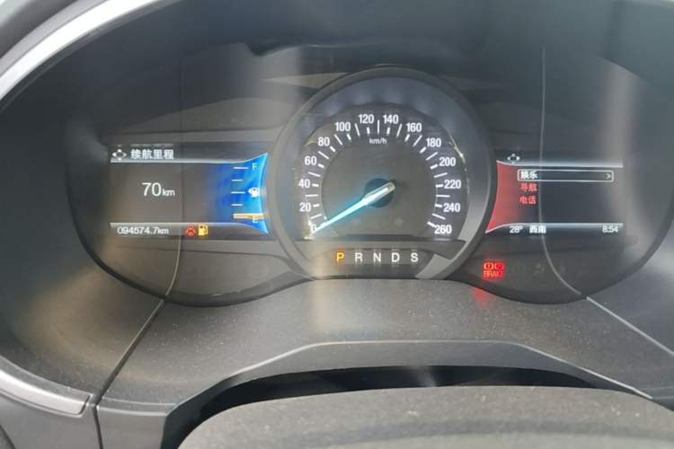 Used Ford Edge 2017 EcoBoost 245 Four-Wheel Drive Sporty 7-Seater Instrument Cluster