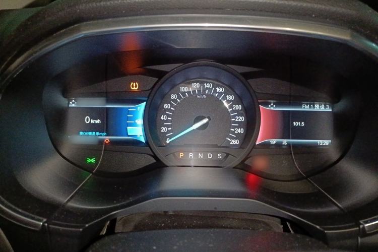 Used Ford Edge 2017 EcoBoost 245 Four-Wheel Drive Sporty 7-Seater Instrument Cluster