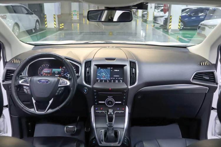 Used Ford Edge 2017 EcoBoost 245 Four-Wheel-Drive Flagship 7-Seater Interior 1