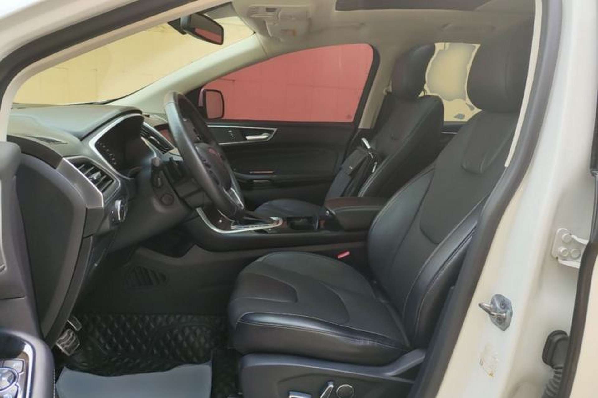 Used Ford Edge 2017 EcoBoost 245 Four-Wheel-Drive Flagship 7-Seater Left Front Seat