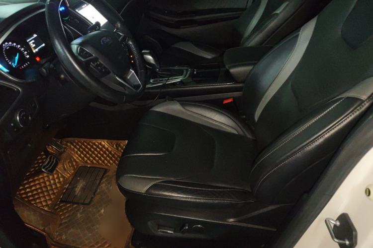 Used Ford Edge 2017 EcoBoost 245 Four-Wheel Drive Sporty 7-Seater Left Front Seat