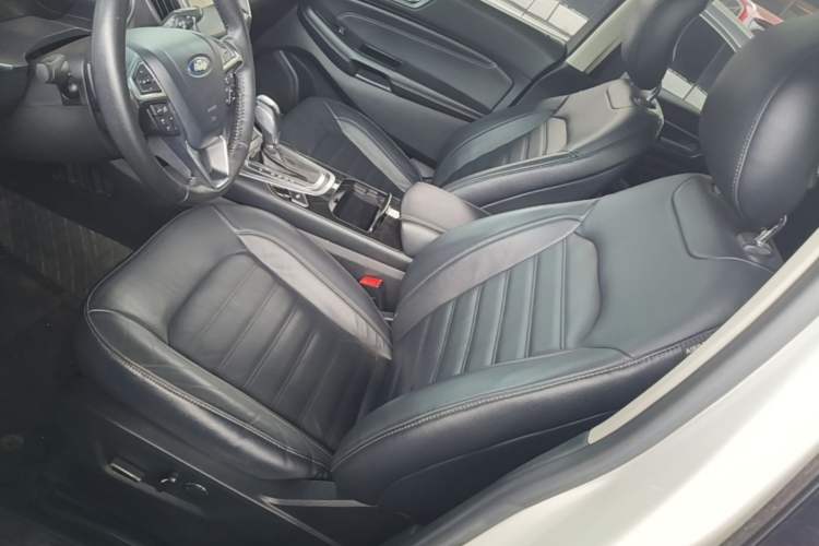 Used Ford Edge 2017 EcoBoost 245 Four-Wheel Drive Sporty 7-Seater Left Front Seat