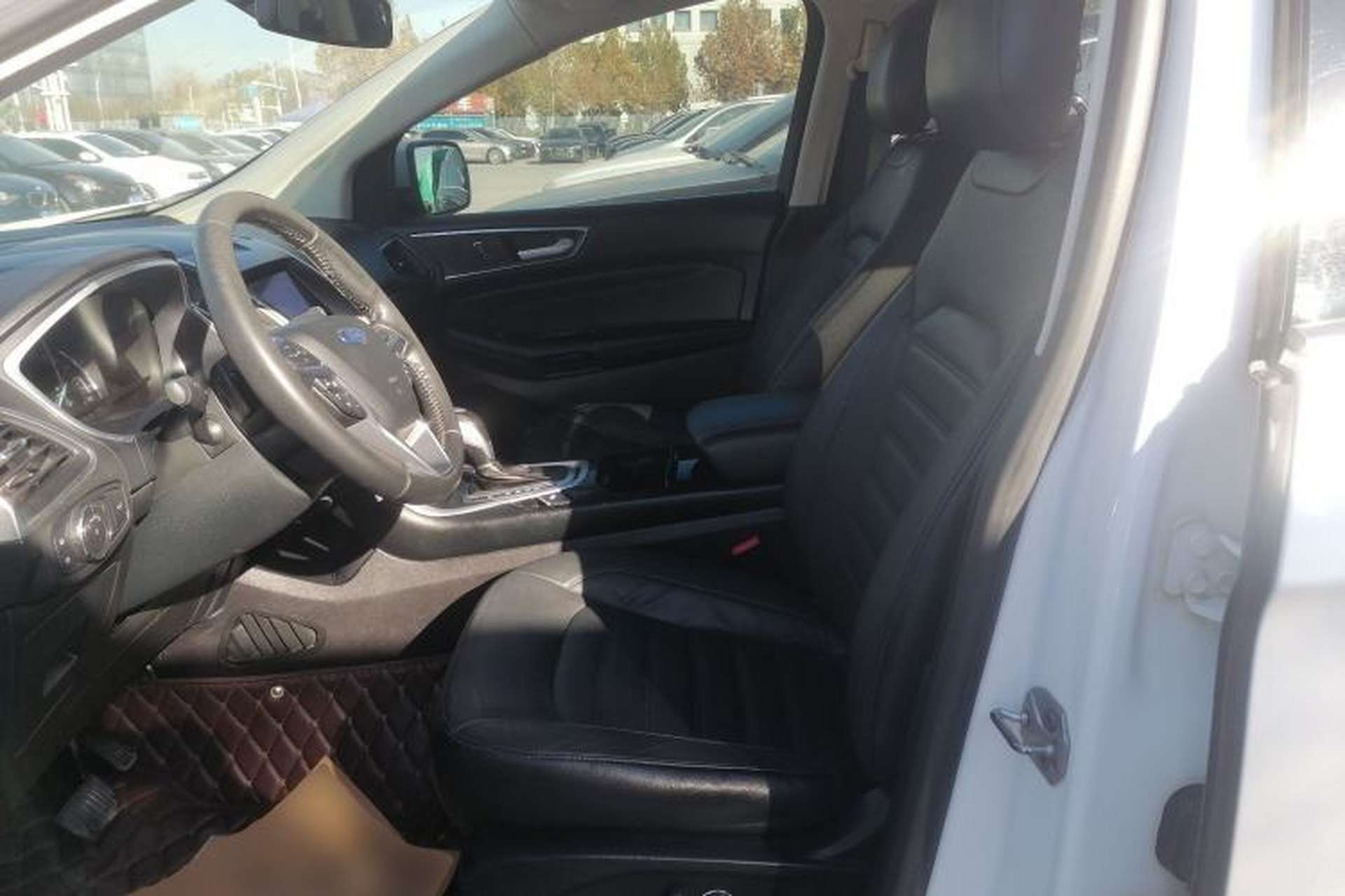 Used Ford Edge 2017 EcoBoost 245 Two-Wheel-Drive Sporty 7-Seater Left Front Seat