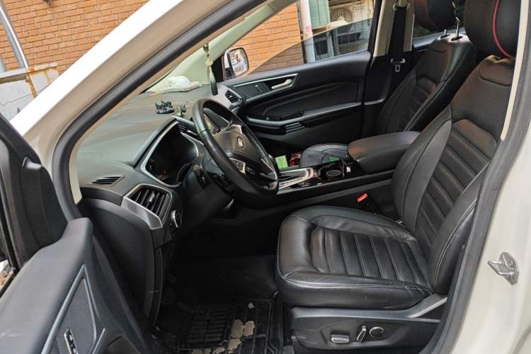 Used Ford Edge 2017 EcoBoost 245 Four-Wheel Drive Sporty 7-Seater Left Front Seat