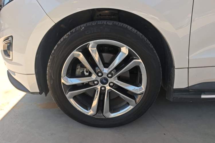 Used Ford Edge 2017 EcoBoost 245 Two-Wheel-Drive Sporty 7-Seater Left Front Wheel Hub
