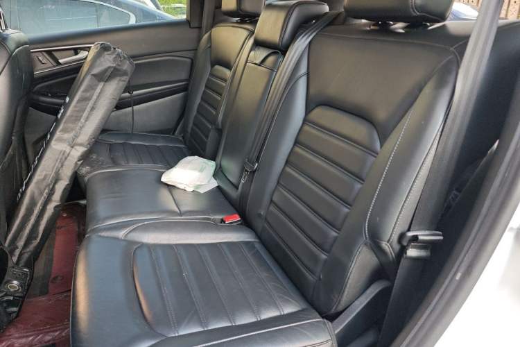 Used Ford Edge 2017 EcoBoost 245 Two-Drive Platinum Edition 5 Seats Left Rear Seat