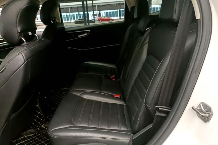 Used Ford Edge 2017 EcoBoost 245 Two-Drive Platinum Edition 5 Seats Left Rear Seat