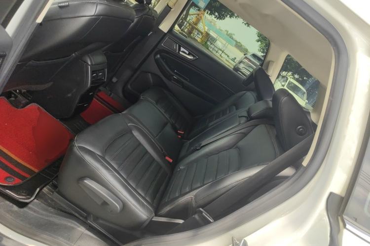 Used Ford Edge 2017 EcoBoost 245 Two-Wheel-Drive Sporty 7-Seater Left Rear Seat