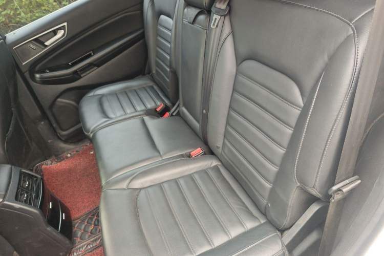 Used Ford Edge 2017 EcoBoost 245 Two-Drive Platinum Edition 5 Seats Left Rear Seat