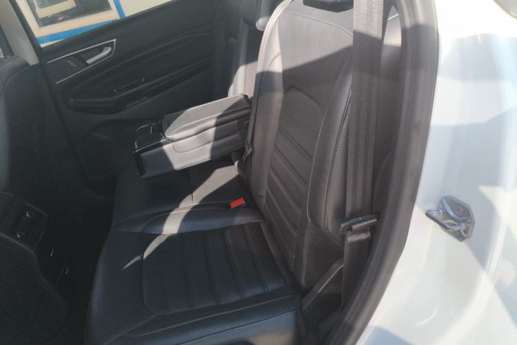 Used Ford Edge 2017 EcoBoost 245 Two-Wheel-Drive Sporty 7-Seater Left Rear Seat