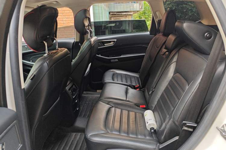 Used Ford Edge 2017 EcoBoost 245 Four-Wheel Drive Sporty 7-Seater Left Rear Seat