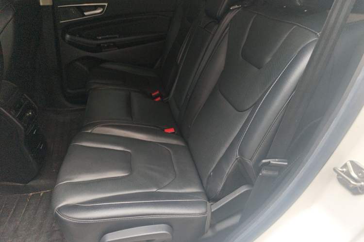 Used Ford Edge 2017 EcoBoost 245 Four-Wheel-Drive Flagship 7-Seater Left Rear Seat
