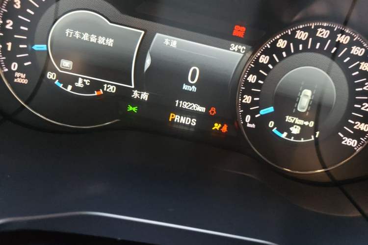 Used Ford Edge 2017 EcoBoost 245 Four-Wheel-Drive Flagship 7-Seater Odometer Close Up
