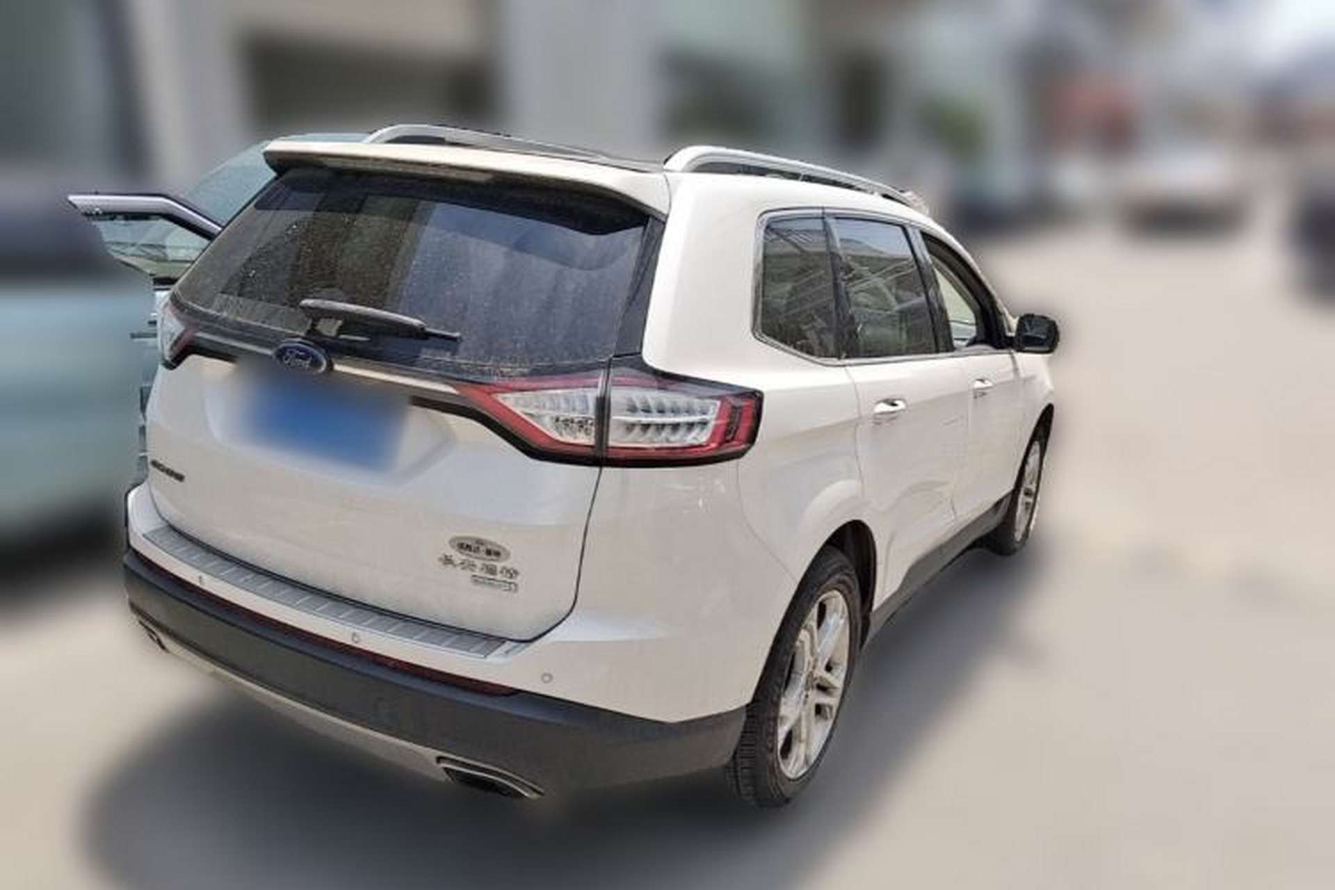 Used Ford Edge 2017 EcoBoost 245 Two-Wheel-Drive Sporty 7-Seater Rear Right 45 Deg