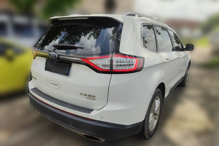 Used Ford Edge 2017 EcoBoost 245 Two-Wheel-Drive Sporty 7-Seater Rear Right 45 Deg
