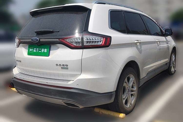 Used Ford Edge 2017 EcoBoost 245 Two-Wheel-Drive Sporty 7-Seater Rear Right 45 Deg