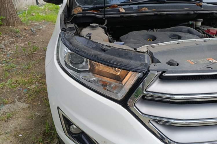 Used Ford Edge 2017 EcoBoost 245 Two-Drive Platinum Edition 5 Seats Right Front Headlight